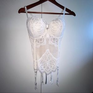 Victoria Secret White cream Corset Brand new, Never worn and stored nicely. 36D
